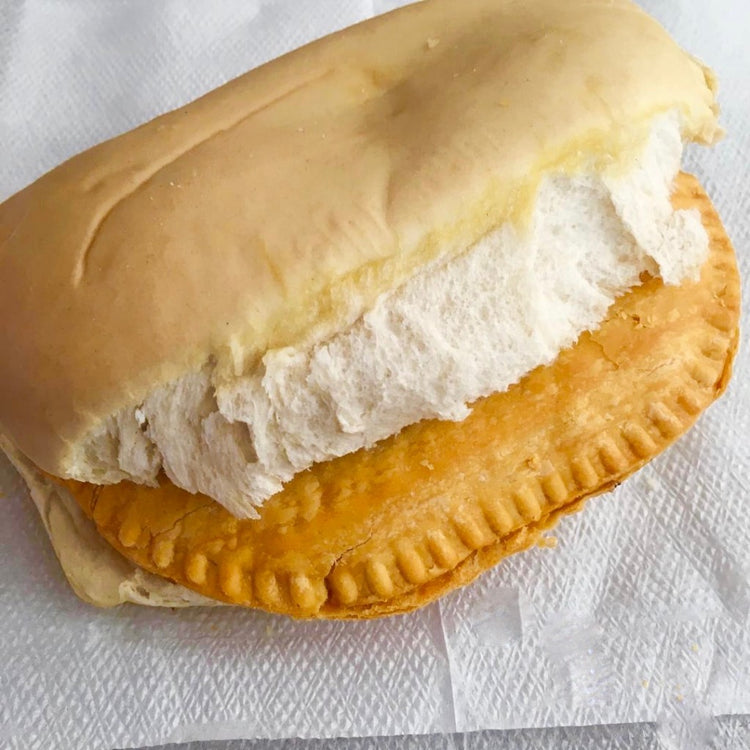 Juici Jamaican Patty Box of Six (6) (Must Be Ship FedEx Priority Only)