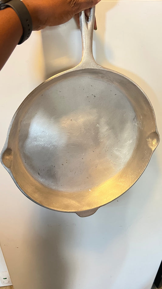 Jamaican Dutch Frying Pot (# A)